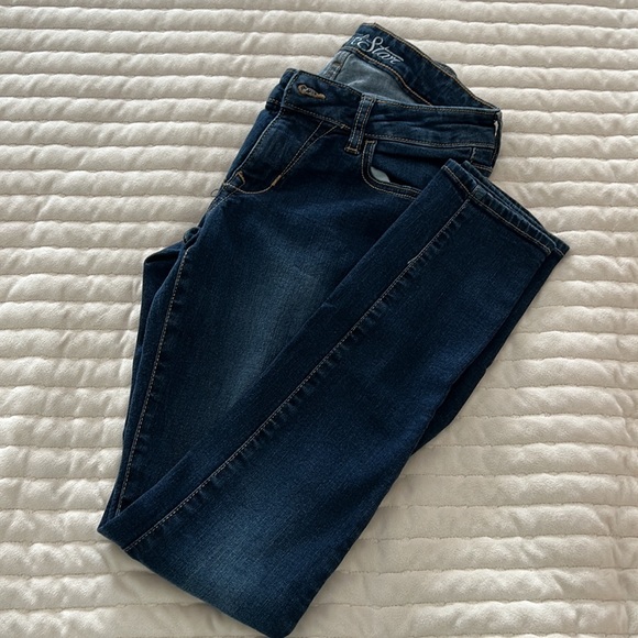 Old Navy rockstar skinny jeans size 6. - Picture 2 of 5
